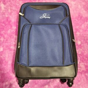 Skyway Carry On Rolling Luggage Blue Spinner Suitcase 20 Inch Travel Bag